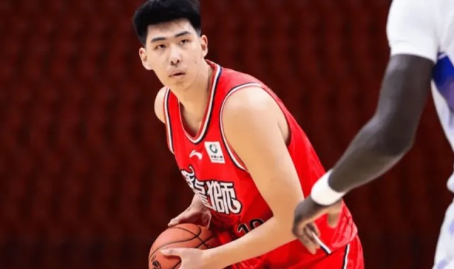 爱游戏官网APP-徐昕出战23分钟，投篮4中4得到8分9篮板2助攻2盖帽