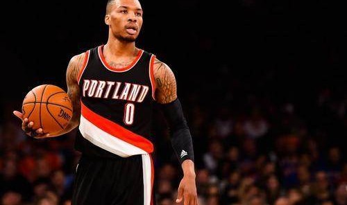 爱游戏官网下载-利拉德：我永远不会抱团 抱团的话我肯定能赢球