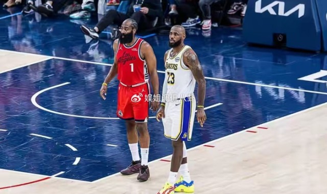 30场轰1000分！詹皇接班人被高估？安东尼：持球人看到他眼睛发亮|东契奇|湖人|勒布朗·詹姆斯|卡梅隆·安东尼|洛杉矶快船队_新浪体育_新浪新闻