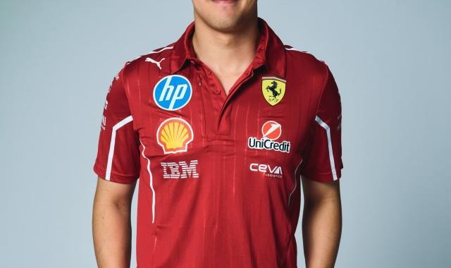 爱游戏官网入口-周冠宇出任法拉利替补，一切皆为2026重返赛场