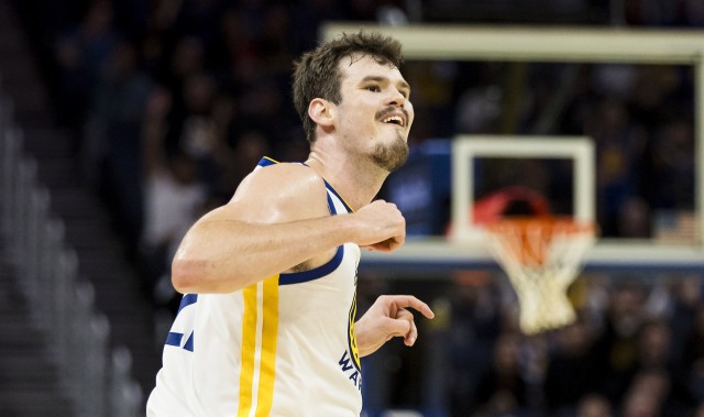 外线大炮！波斯特14中7三分球10中5 砍下19分4板&amp;正负值+25