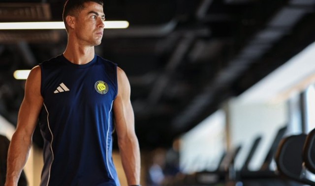 剑指冠军！利雅得胜利晒C罗进行恢复性训练照片