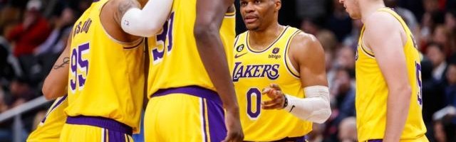 爱游戏官网APP-连败暴露湖人两大老问题，想改进交易势在必行